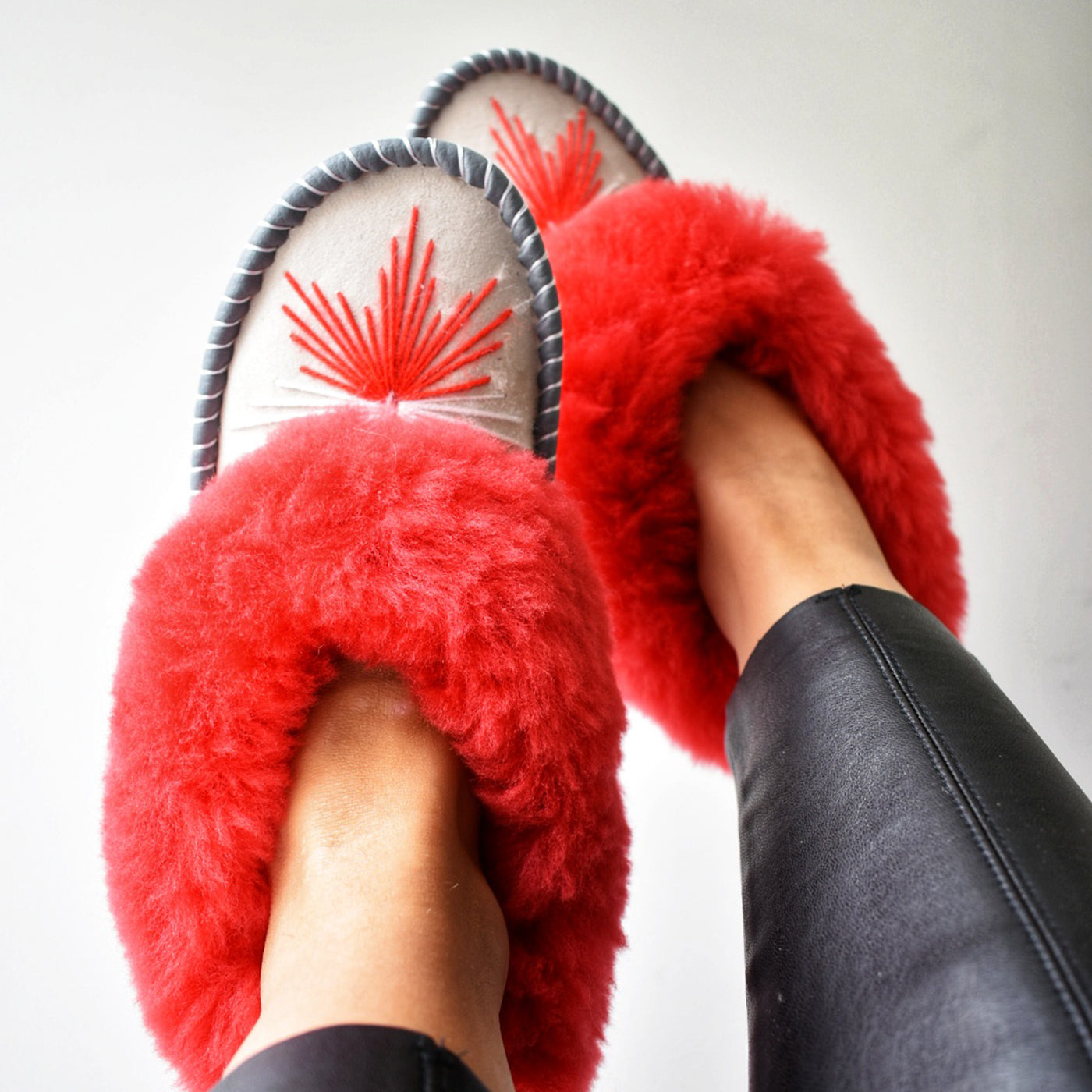 Warm moccasin slippers with cosy sheep's wool ALUNA