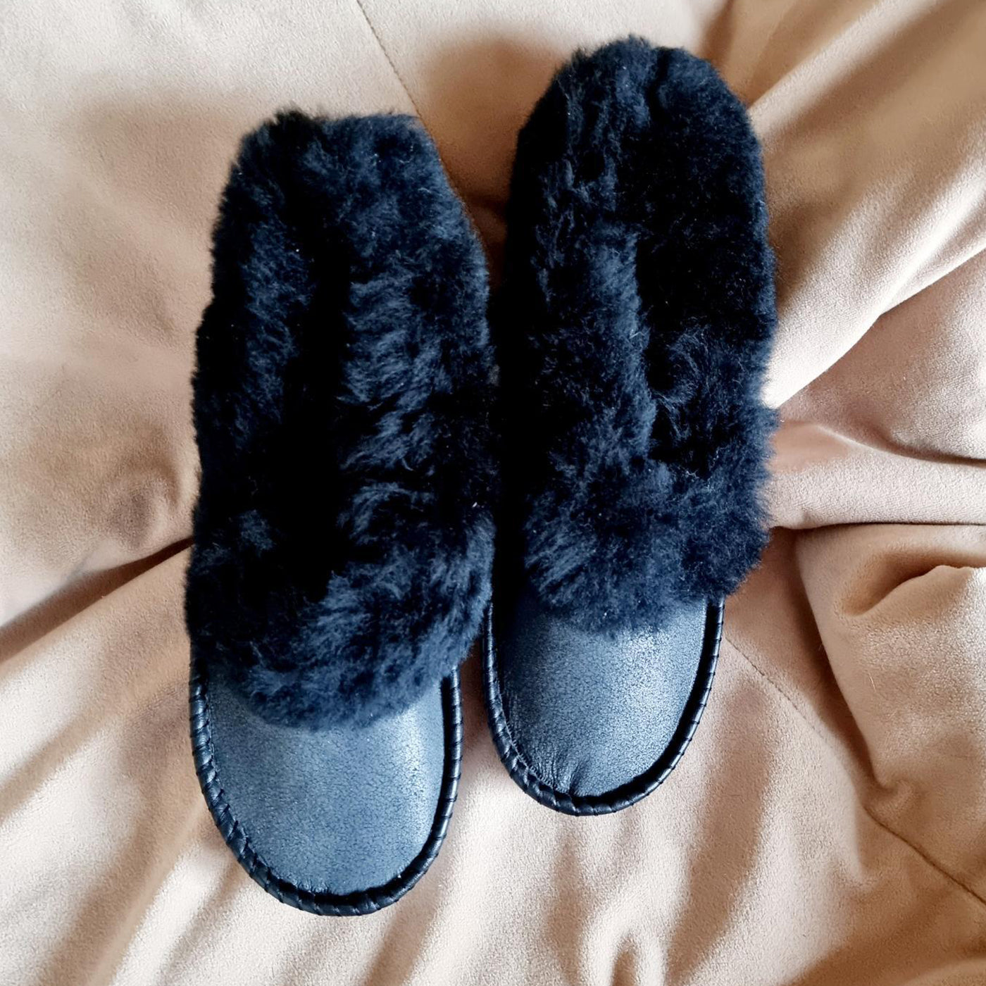 Warm moccasin slippers with cosy sheep's wool ALUNA
